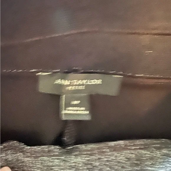 Ann Taylor - elastic waist pull on leggings with gold zipper at ankle - MP - Picture 3 of 9